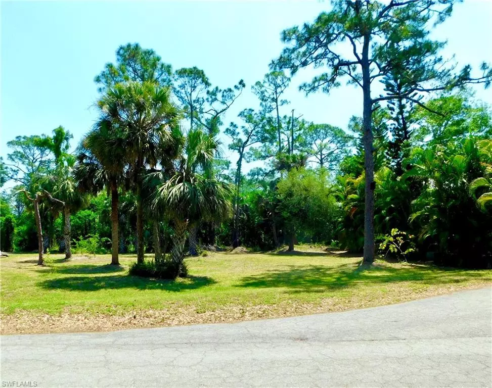 North Fort Myers, FL 33917,17020 Laurelin CT