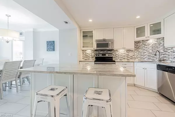 Naples, FL 34108,5 Bluebill AVE #303
