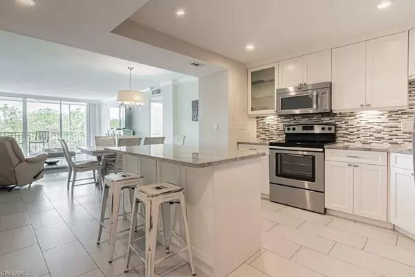 Naples, FL 34108,5 Bluebill AVE #303