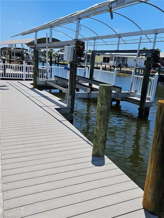 Fort Myers Beach, FL 33931,17770 Eglantine LN
