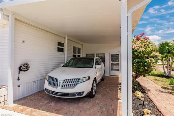 Bonita Springs, FL 34135,27473 Pauline DR