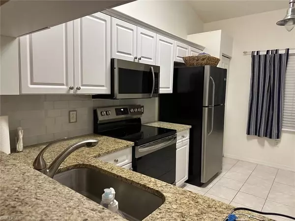 Naples, FL 34119,6605 Huntington Lakes CIR #203