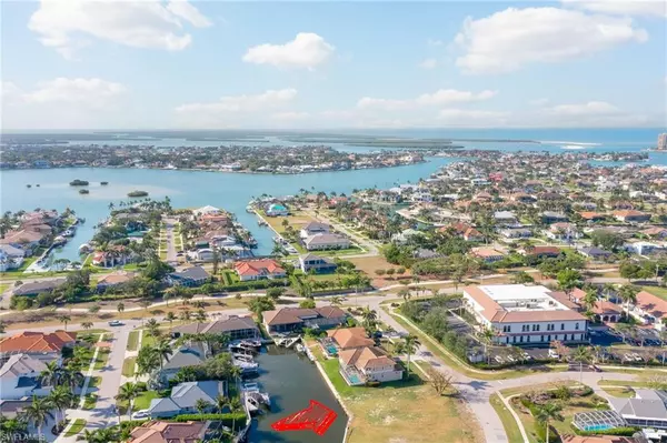 Marco Island, FL 34145,475 Barcelona CT