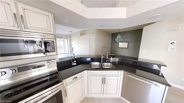 Naples, FL 34109,6805 Satinleaf RD S #201