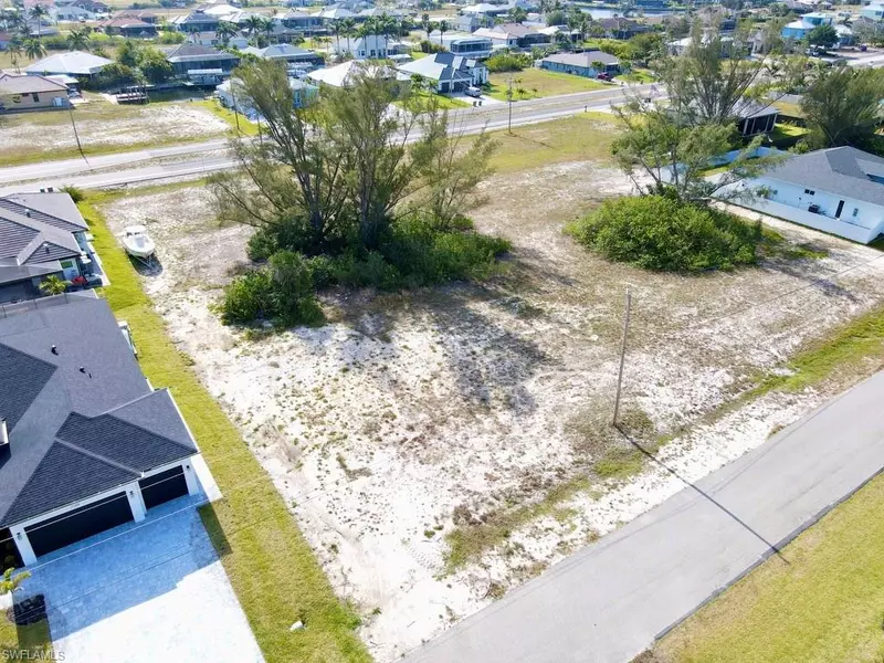 1119 NW 40th PL, Cape Coral, FL 33993