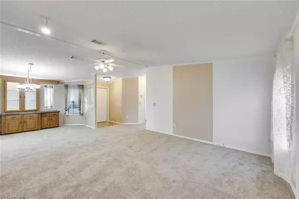 North Fort Myers, FL 33903,433 Rainbow DR
