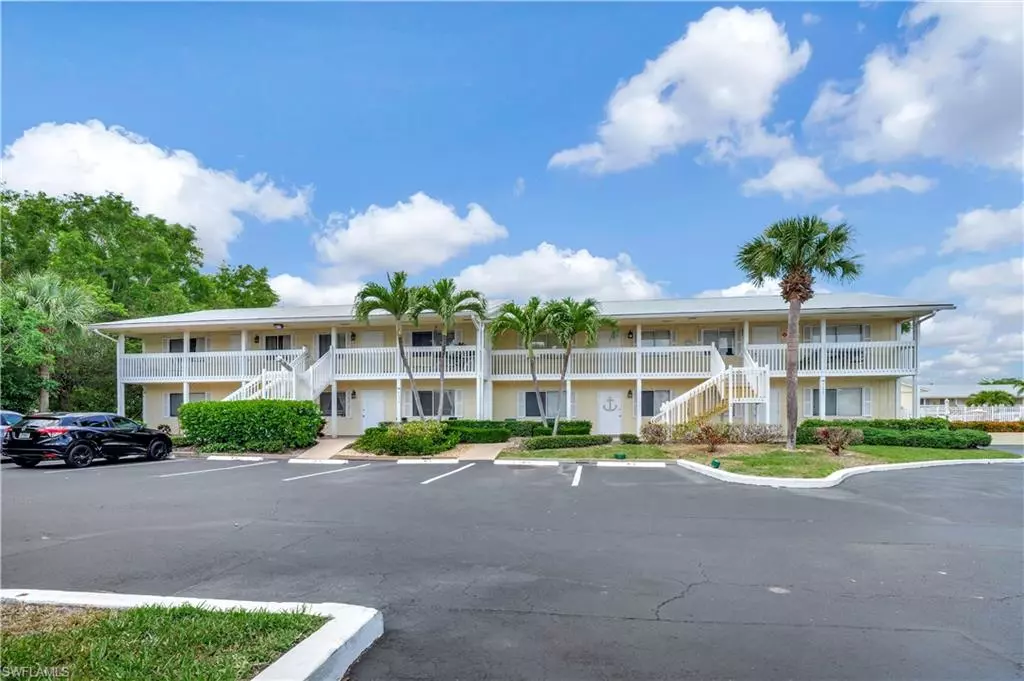 Naples, FL 34112,4633 Bayshore DR #M3