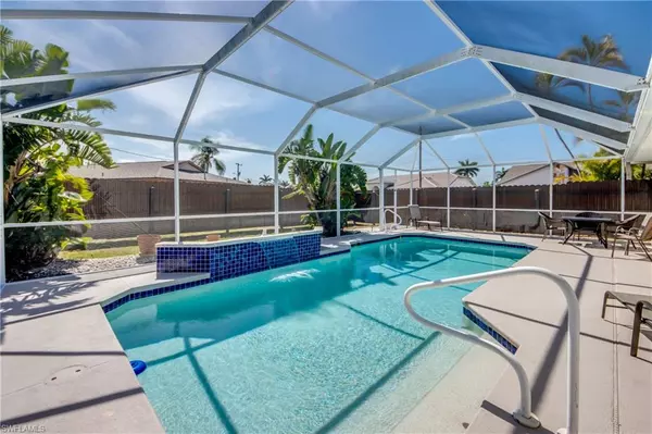 627 SE 20th PL, Cape Coral, FL 33990