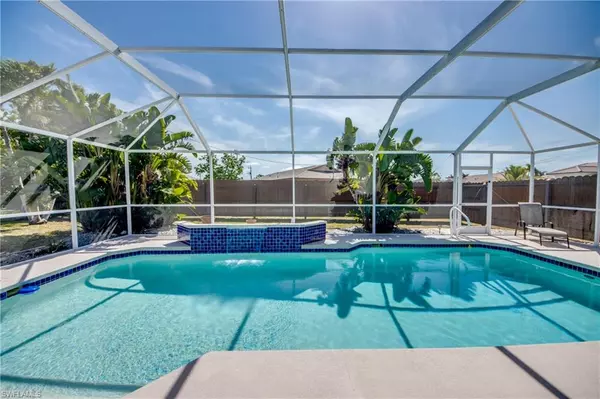 Cape Coral, FL 33990,627 SE 20th PL