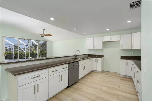 St. James City, FL 33956,3226 Vacation LN