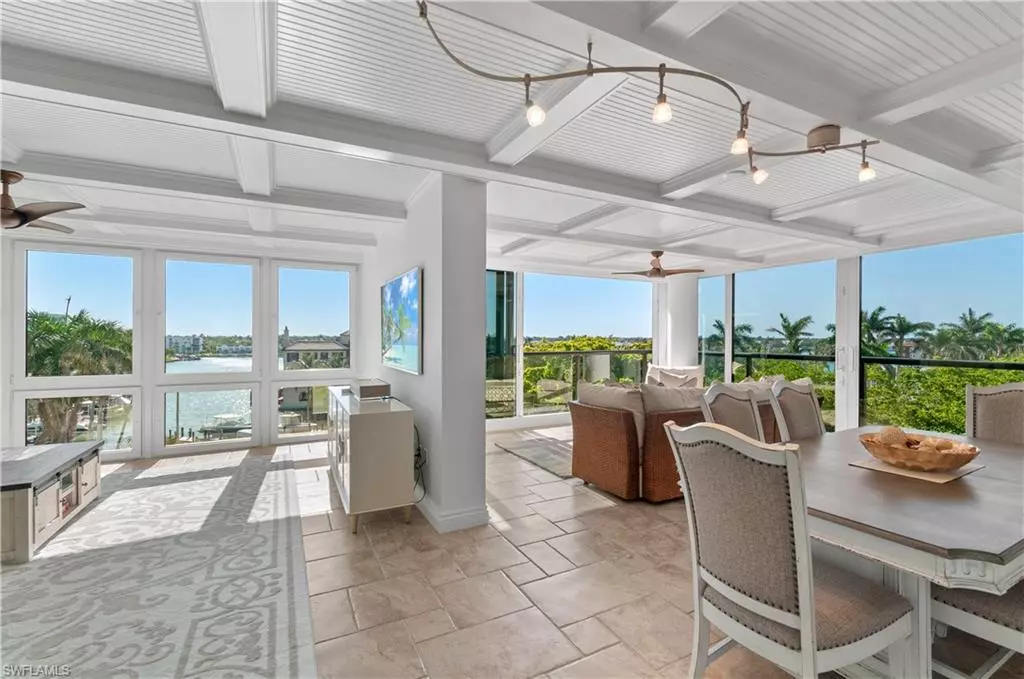 Naples, FL 34103,4031 Gulf Shore BLVD N #55