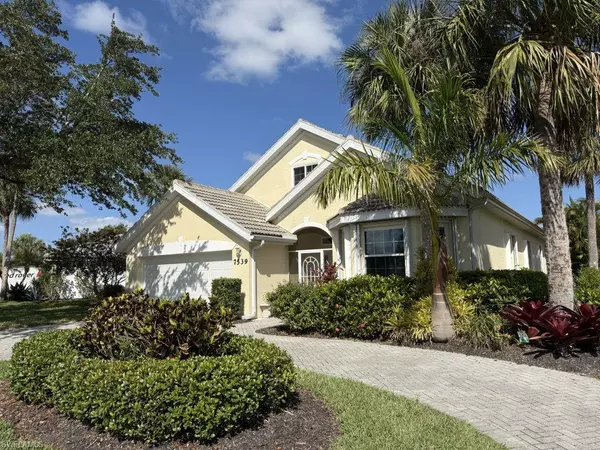 7539 Berkshire Pines DR, Naples, FL 34104
