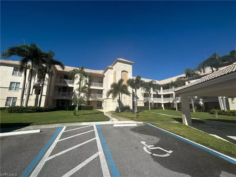 9100 Southmont CV #206, Fort Myers, FL 33908