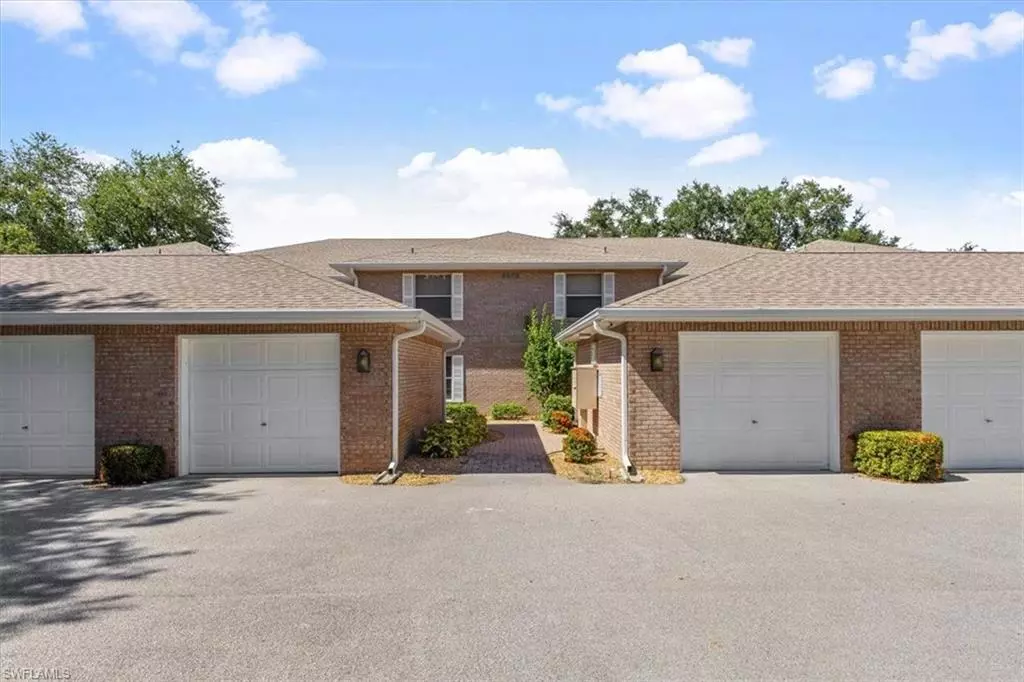 Naples, FL 34109,6670 ILEX CIR #4G