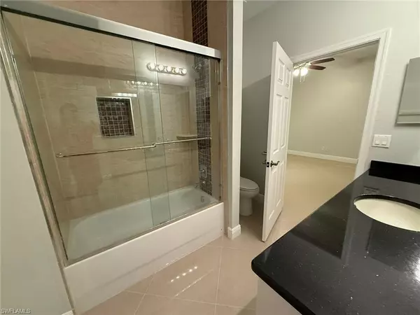 Fort Myers, FL 33912,5600 Chelsey LN #202