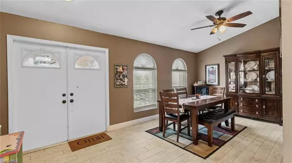 Cape Coral, FL 33990,306 SE 21st LN