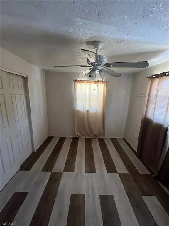 Fort Myers, FL 33907,1653 Jamestown CT