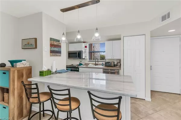 Marco Island, FL 34145,1011 Anglers CV #H205
