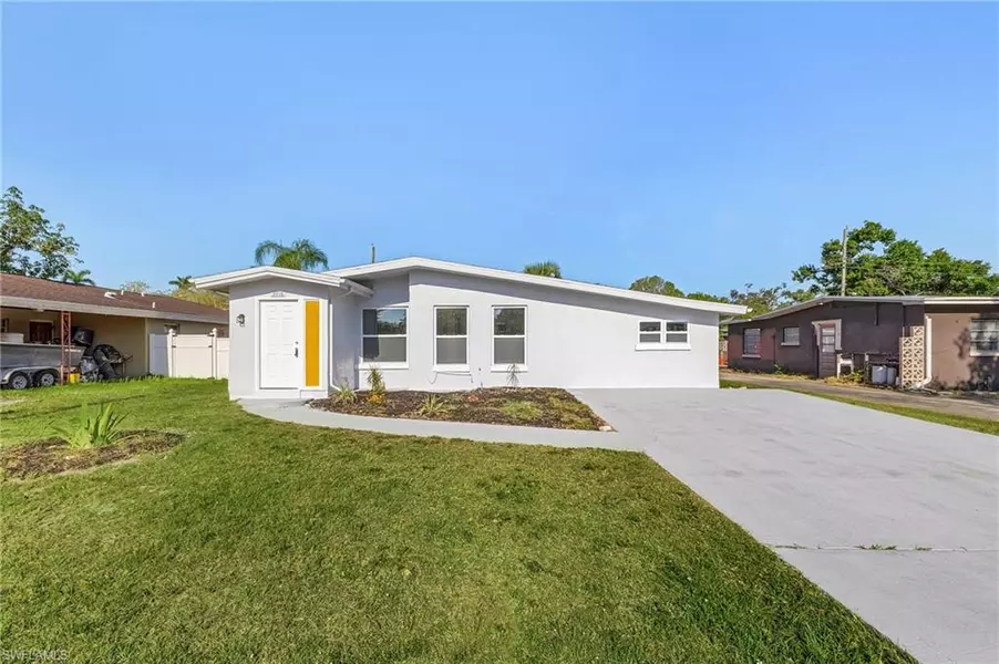 3918 La Palma ST, Fort Myers, FL 33901