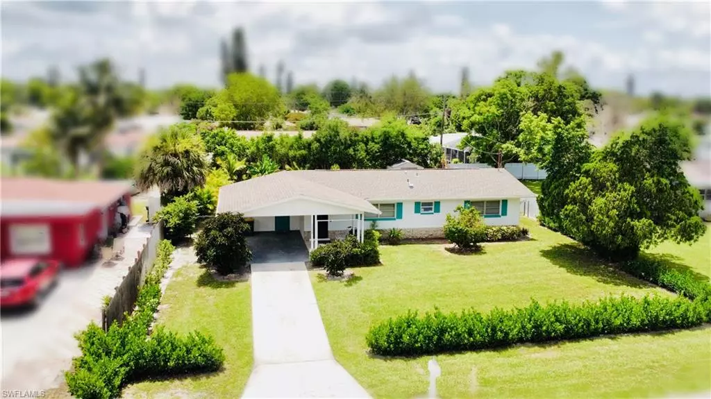 2084 46th ST SW, Naples, FL 34116