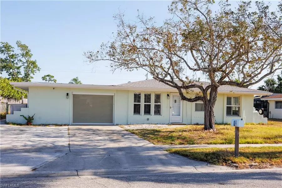 1744 W Bluewater TER, North Fort Myers, FL 33903