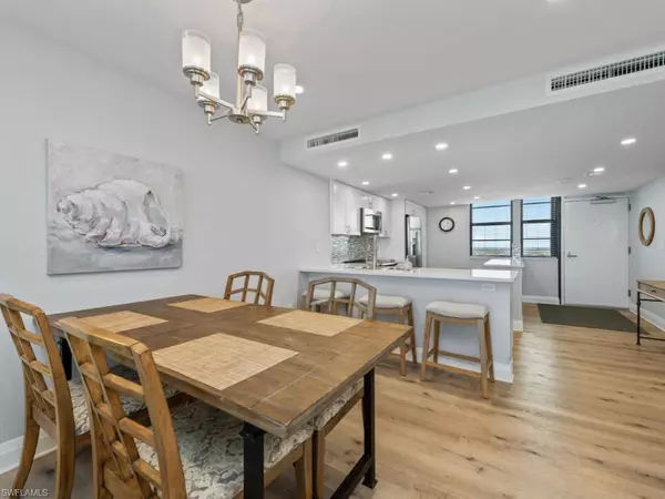 Marco Island, FL 34145,440 Seaview CT #1502