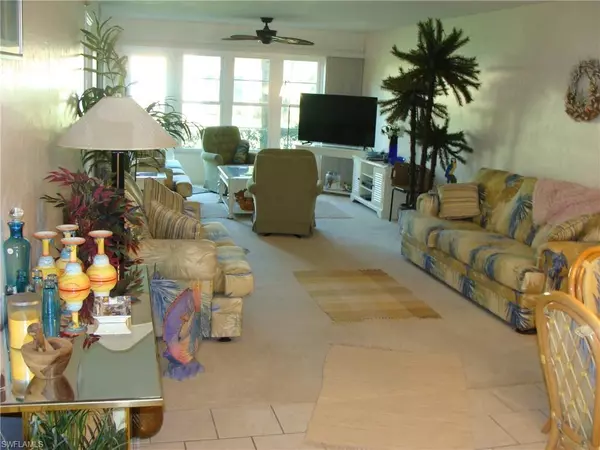 Naples, FL 34112,4070 Looking Glass LN #3101