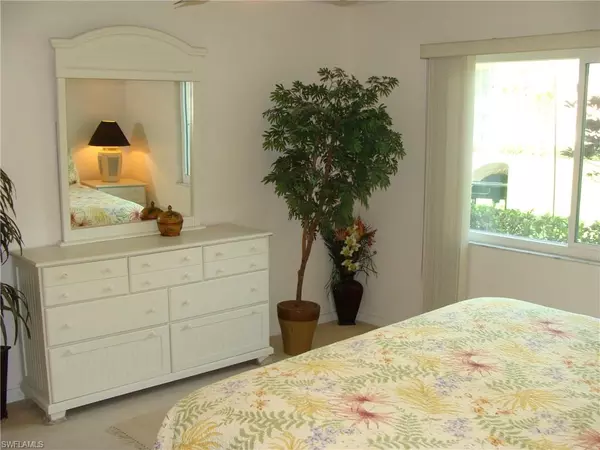 Naples, FL 34112,4070 Looking Glass LN #3101