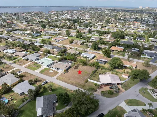 5206 Sunnybrook CT, Cape Coral, FL 33904
