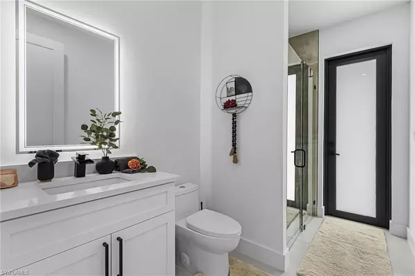 Cape Coral, FL 33991,606 SW 22nd ST