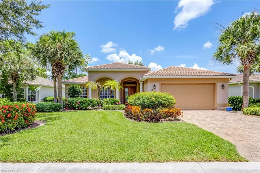 3919 Aurora CT, Naples, FL 34116