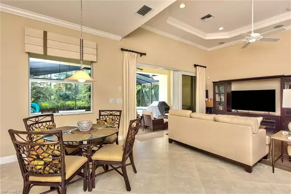 Naples, FL 34112,7755 Martino CIR