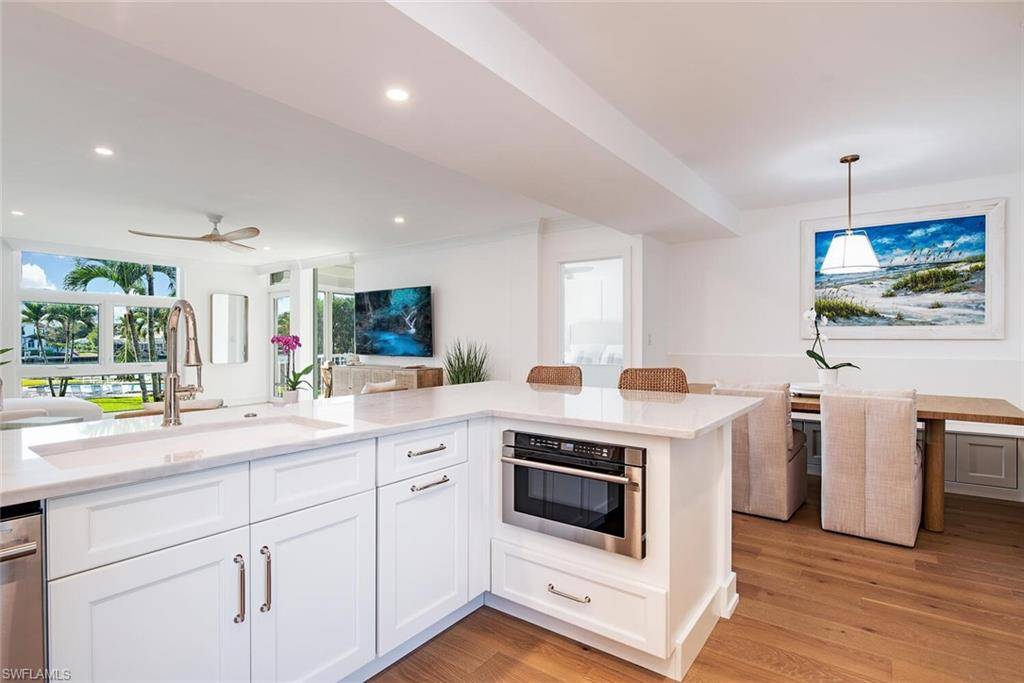 Naples, FL 34103,400 Park Shore DR #203
