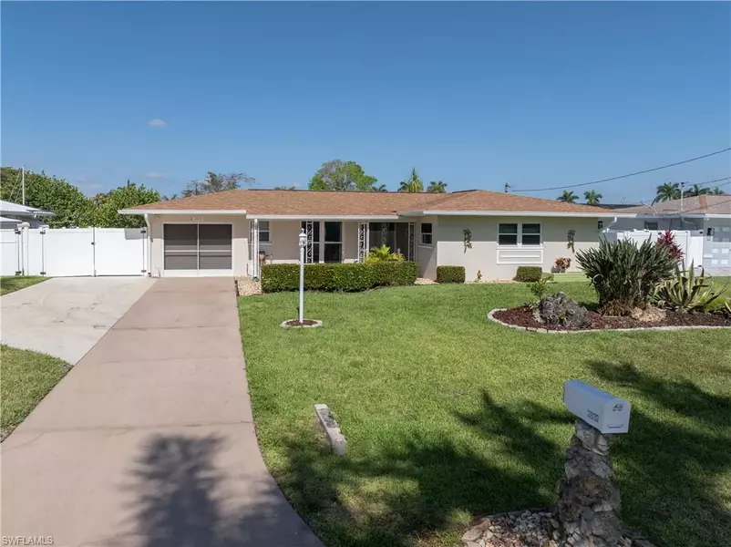 2832 SE 18th AVE, Cape Coral, FL 33904