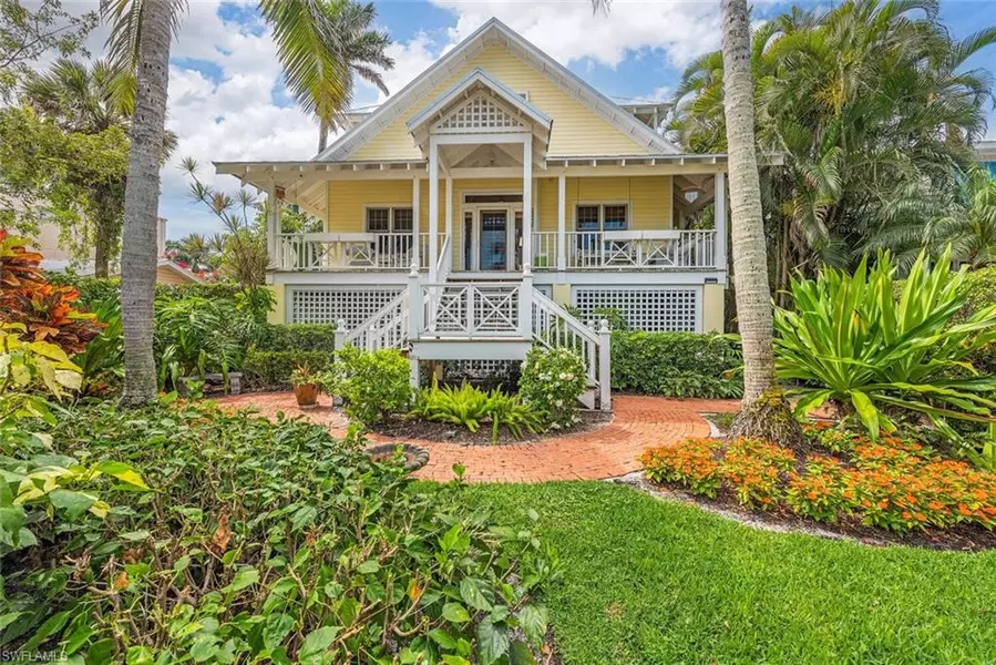 756 8th AVE S, Naples, FL 34102