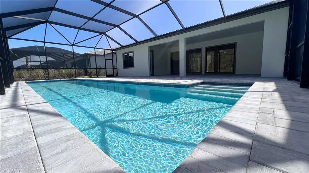 9547 Curlew DR, Naples, FL 34120