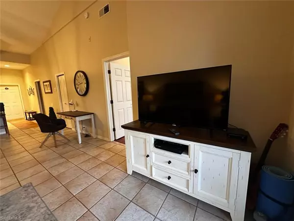 Fort Myers, FL 33908,16450 Millstone CIR #303