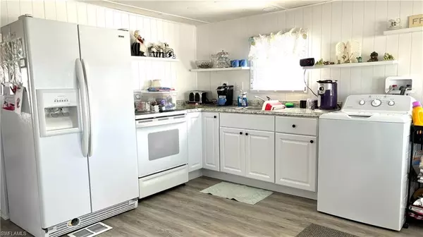 North Fort Myers, FL 33917,857 Winterest DR