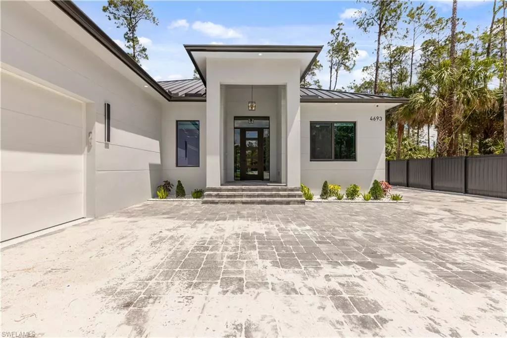 Naples, FL 34116,4693 13th AVE SW