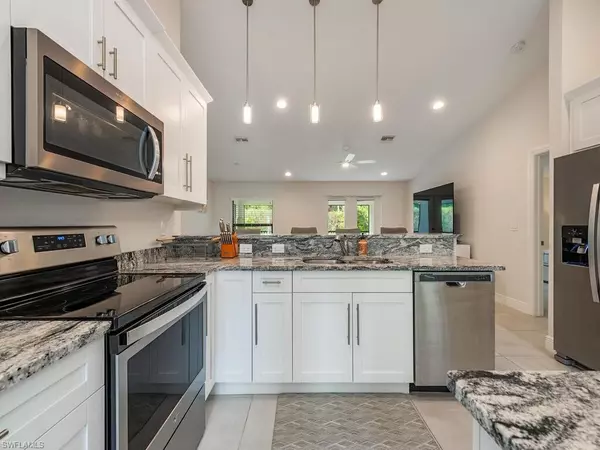Naples, FL 34110,1334 Center LN