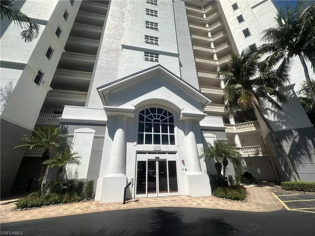 Naples, FL 34108,400 FLAGSHIP DR #302
