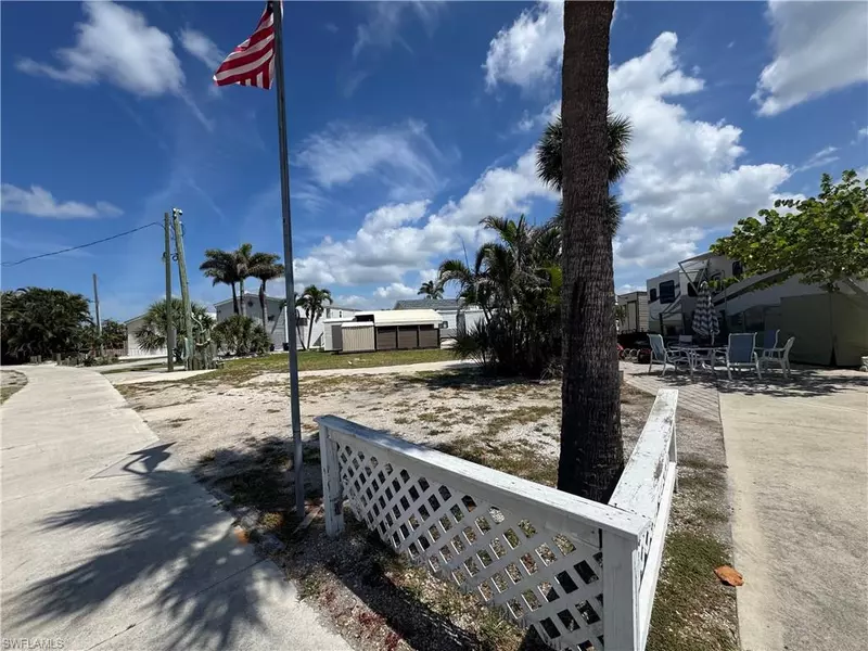 1599 Main ST, Fort Myers Beach, FL 33931