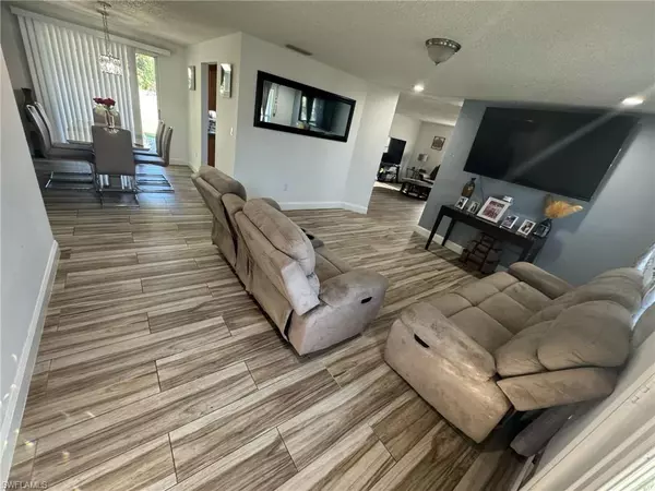 Naples, FL 34116,4706 25th AVE SW