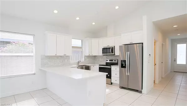 Naples, FL 34108,835 106th AVE N