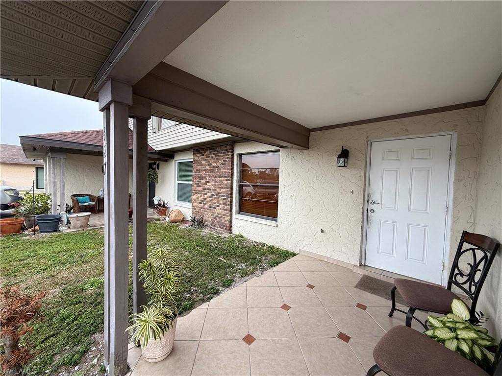 Cape Coral, FL 33990,425/427 SE 24th AVE