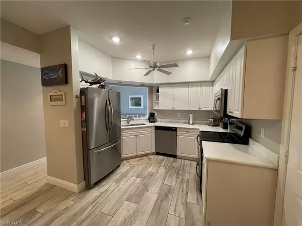 Naples, FL 34104,1130 Partridge CIR #102