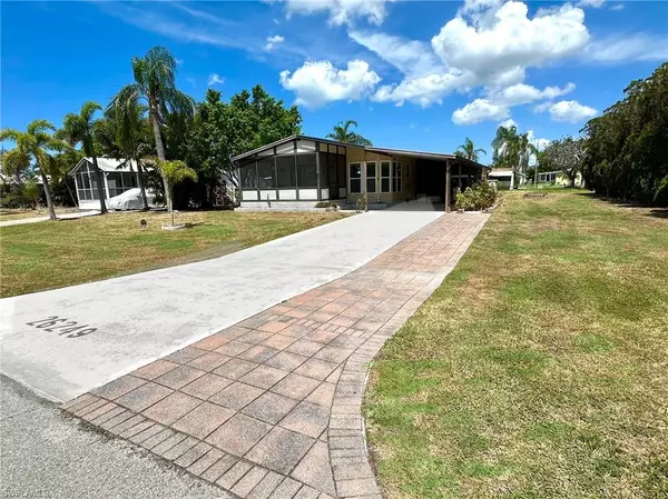 Bonita Springs, FL 34135,26249 Squire LN