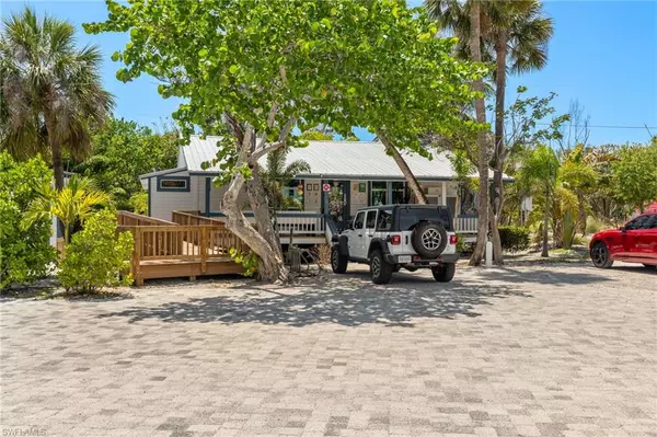 Sanibel, FL 33957,1039 & 1041 Periwinkle WAY