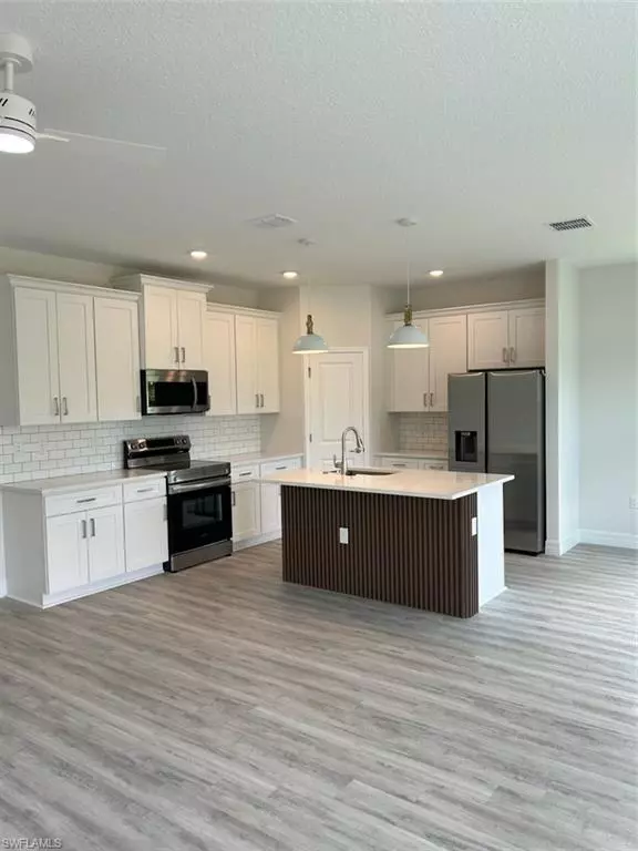Lehigh Acres, FL 33971,5525 Berryman ST