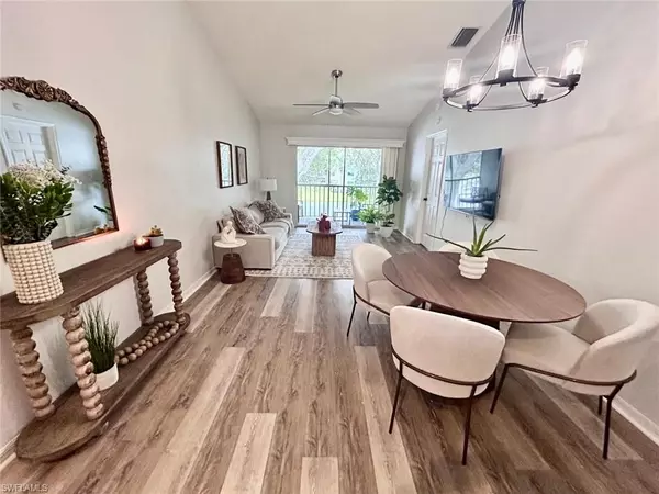 137 Wading Bird CIR #F203, Naples, FL 34110